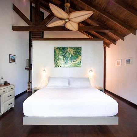 Puerta Azul Hotel Sandy Bay Luaran gambar