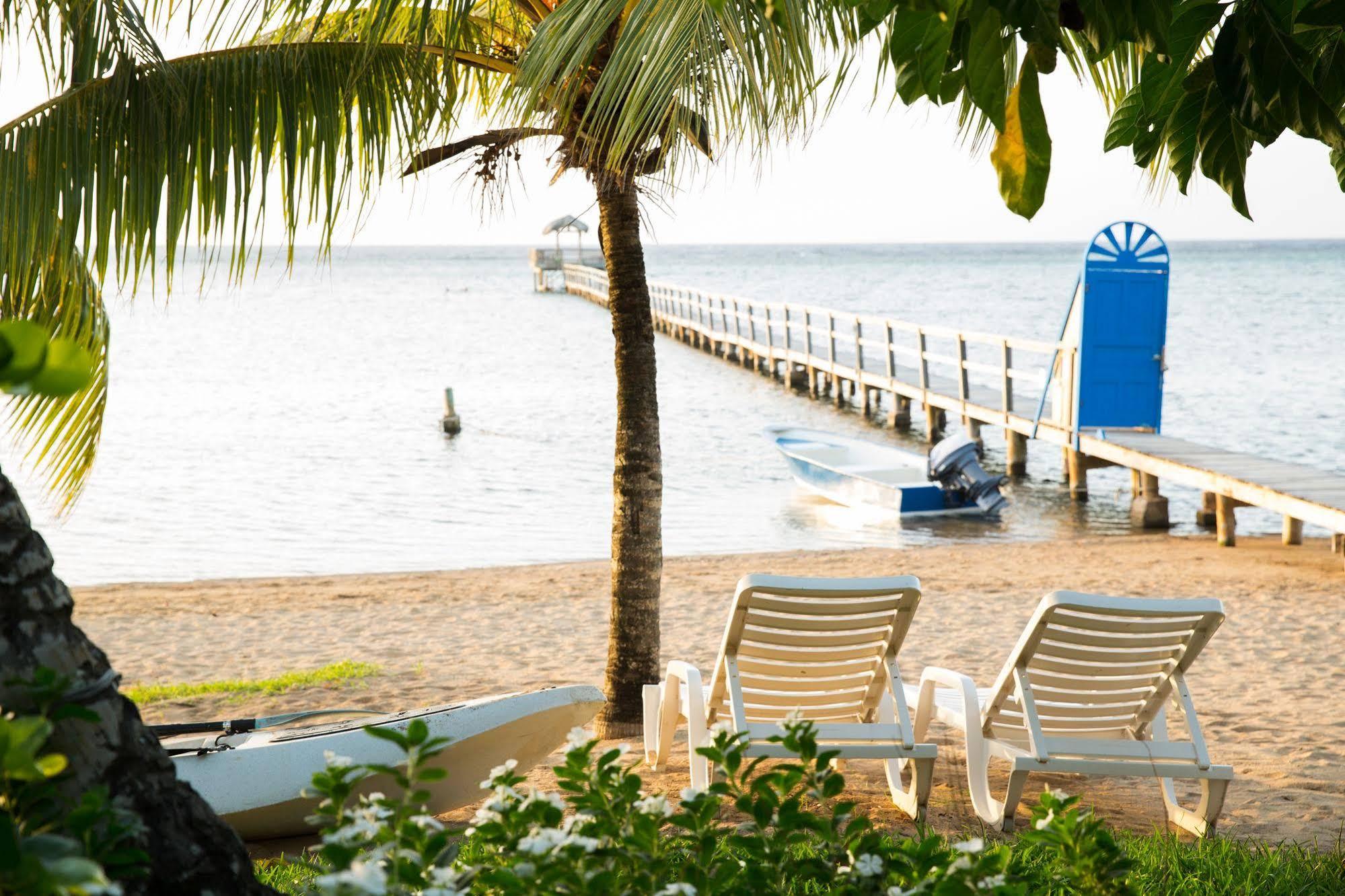Puerta Azul Hotel Sandy Bay Luaran gambar