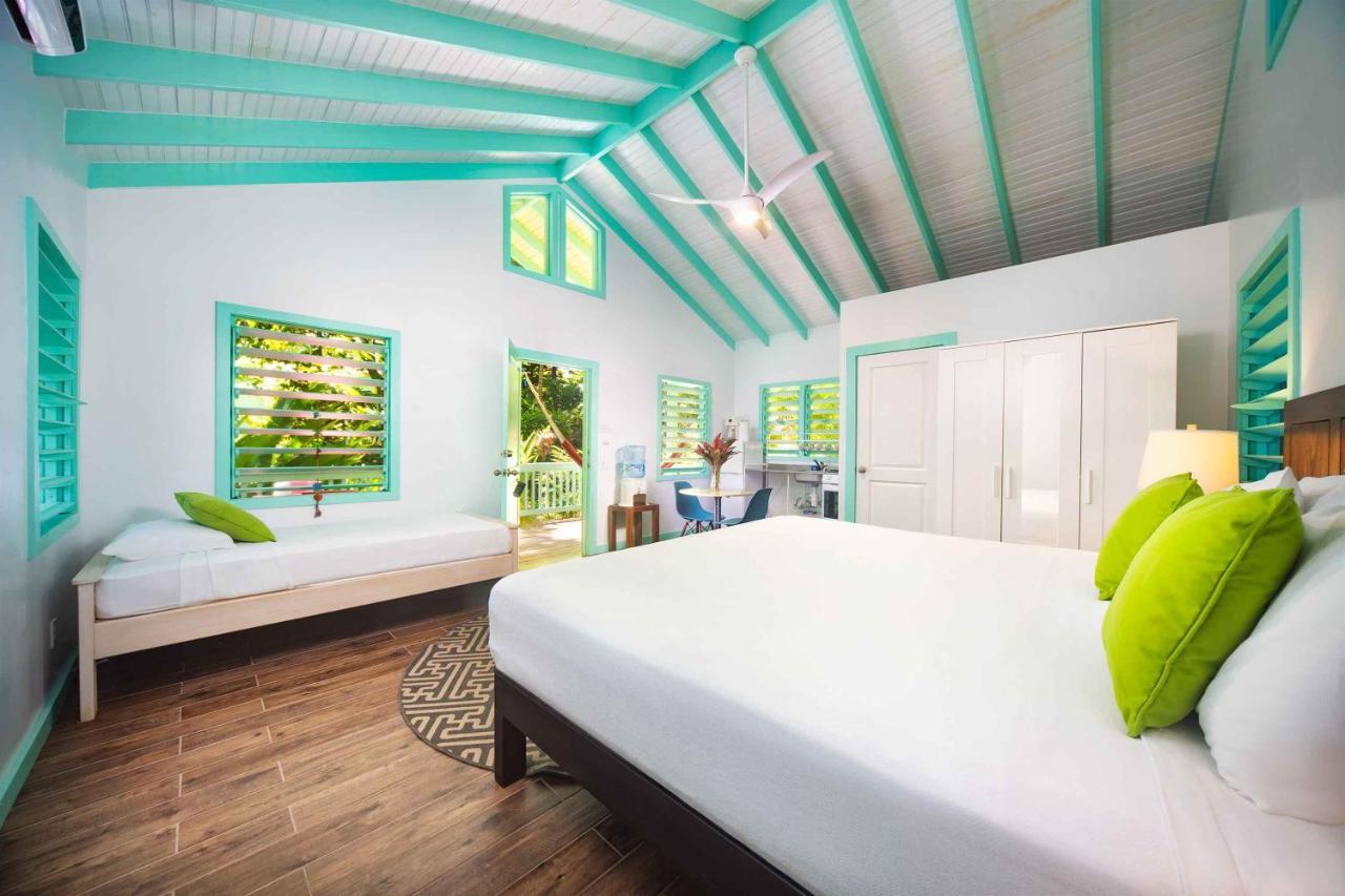Puerta Azul Hotel Sandy Bay Luaran gambar