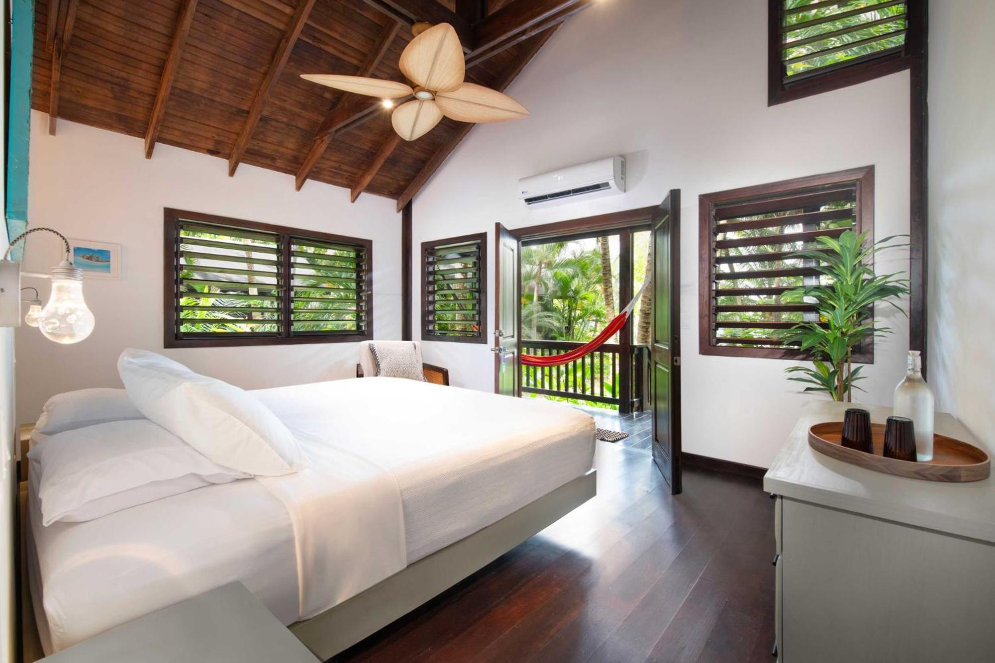 Puerta Azul Hotel Sandy Bay Luaran gambar