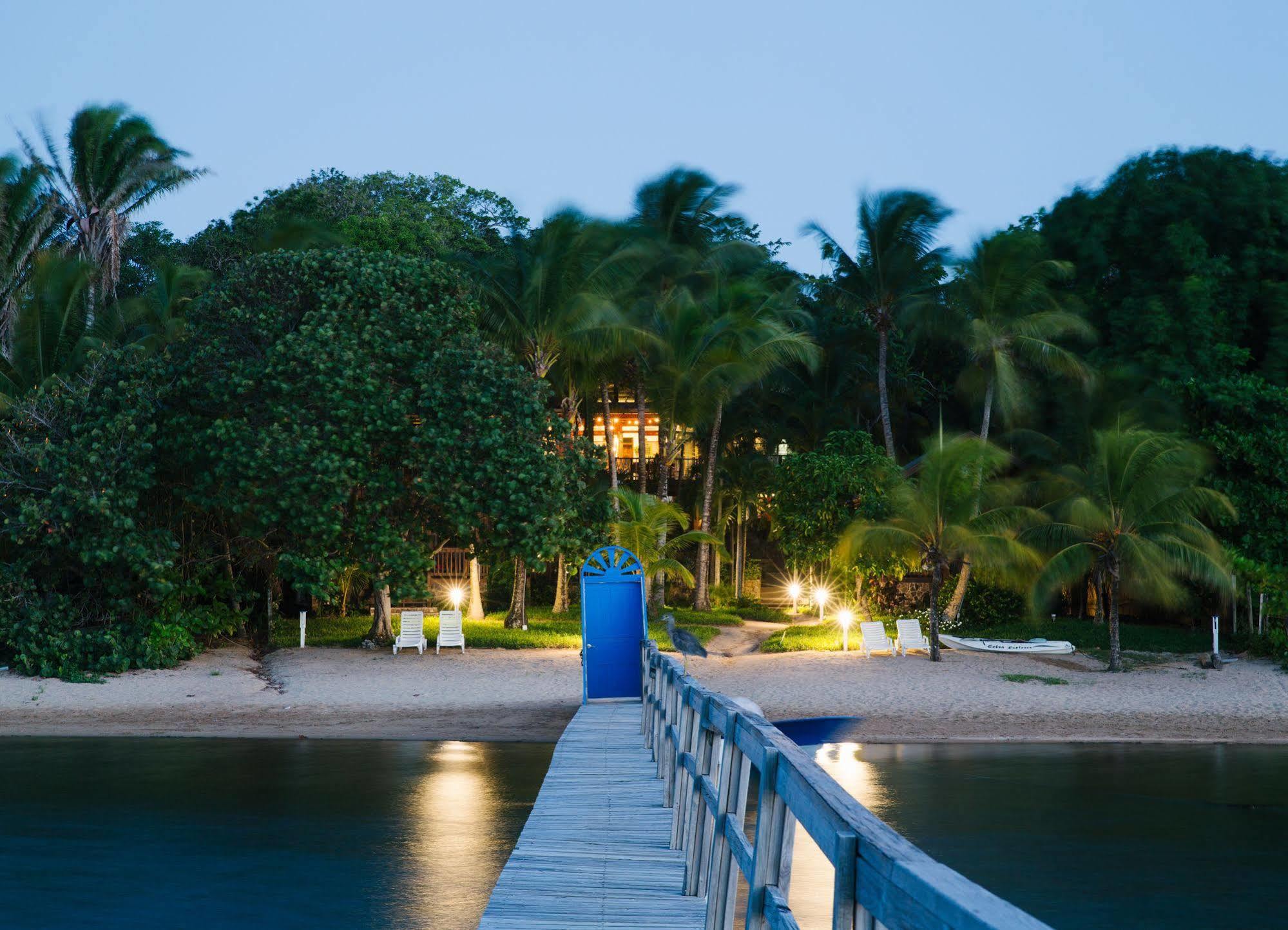 Puerta Azul Hotel Sandy Bay Luaran gambar