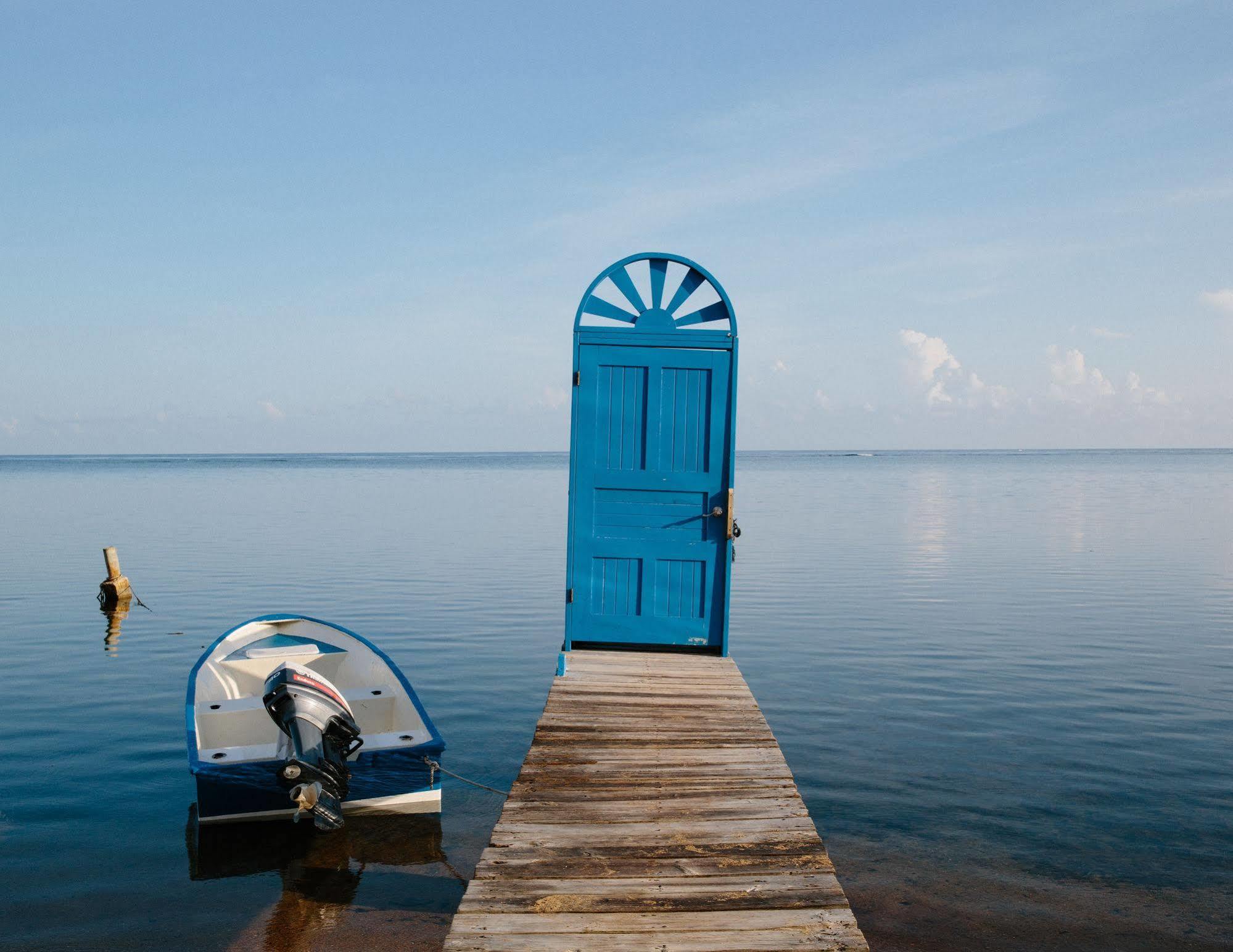 Puerta Azul Hotel Sandy Bay Luaran gambar